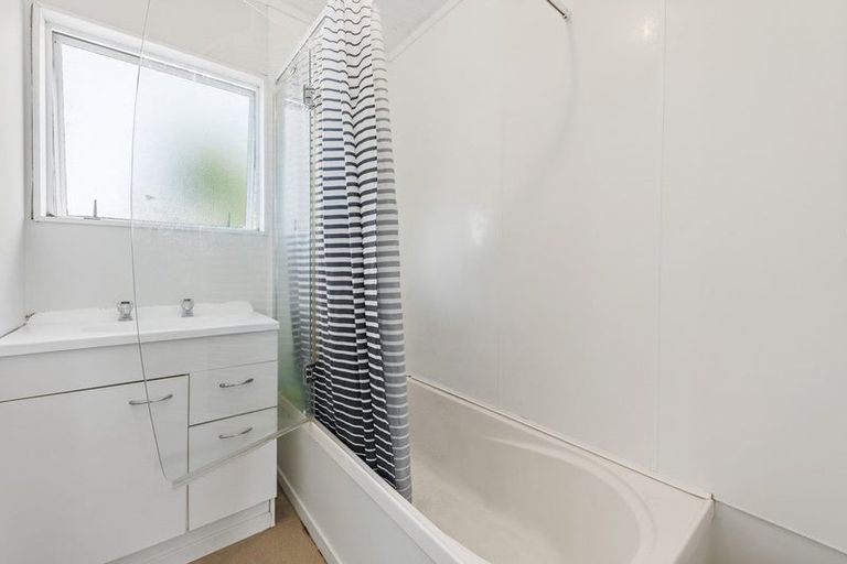 Photo of property in 1/8 Oratu Place, Manurewa, Auckland, 2102