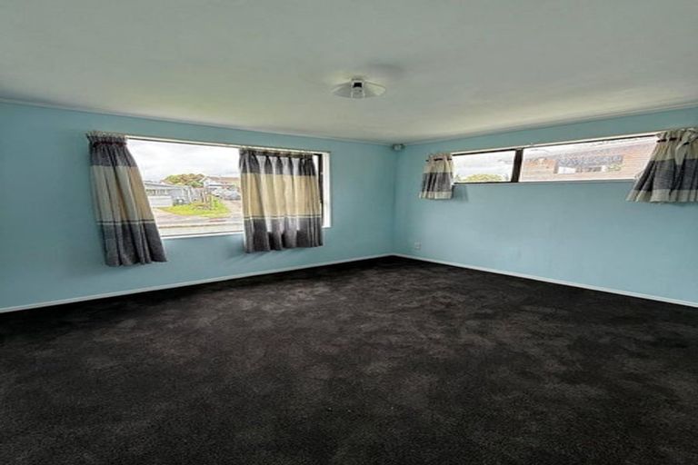 Photo of property in 3/1 Rebecca Rise, Weymouth, Auckland, 2103