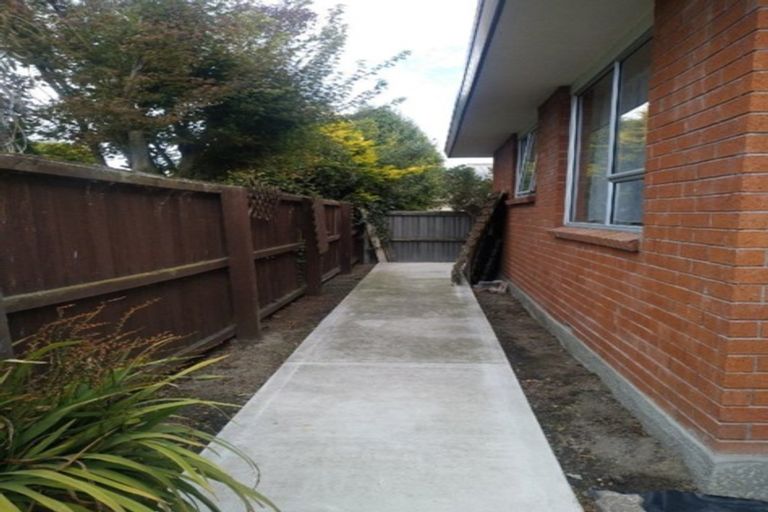 Photo of property in 2/5 Fir Tree Lane, Aranui, Christchurch, 8061