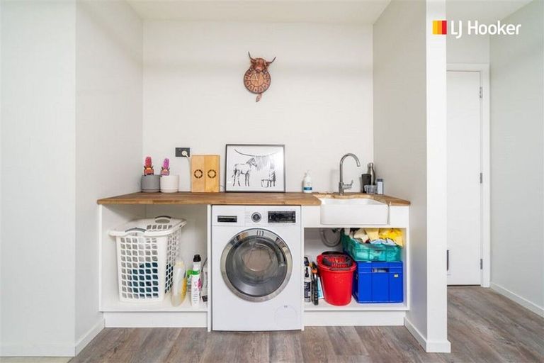 Photo of property in 38 Nore Street, Waihola, Milton, 9073