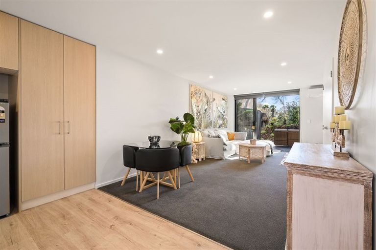 Photo of property in 2/66 Innes Road, St Albans, Christchurch, 8052