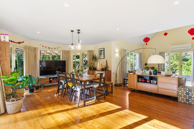 Photo of property in 32 Kereru Grove, Greenhithe, Auckland, 0632