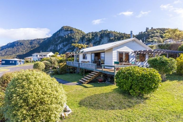 Photo of property in 16 Hinekapi Terrace, Kuratau, Turangi, 3381