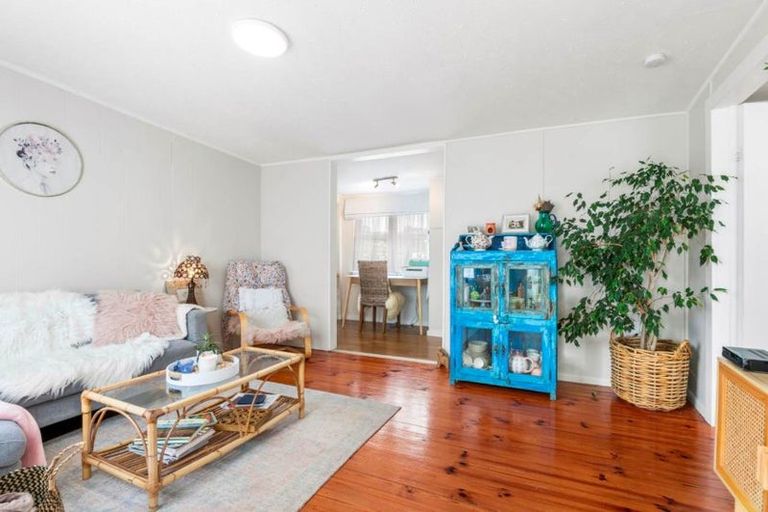 Photo of property in 25 Penton Road, Stanmore Bay, Whangaparaoa, 0932