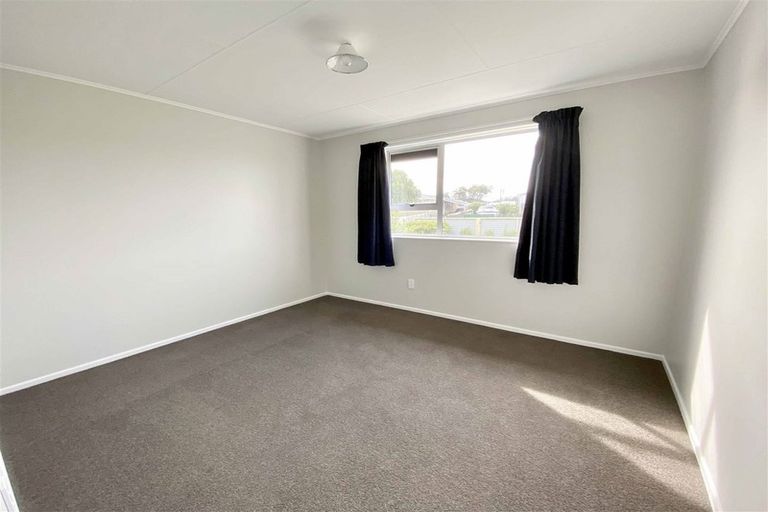 Photo of property in 84 Dunbeath Crescent, Kew, Invercargill, 9812