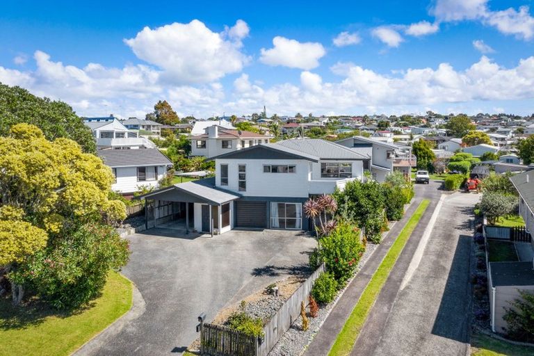 Photo of property in 9 Kauri Crescent, Snells Beach, 0920