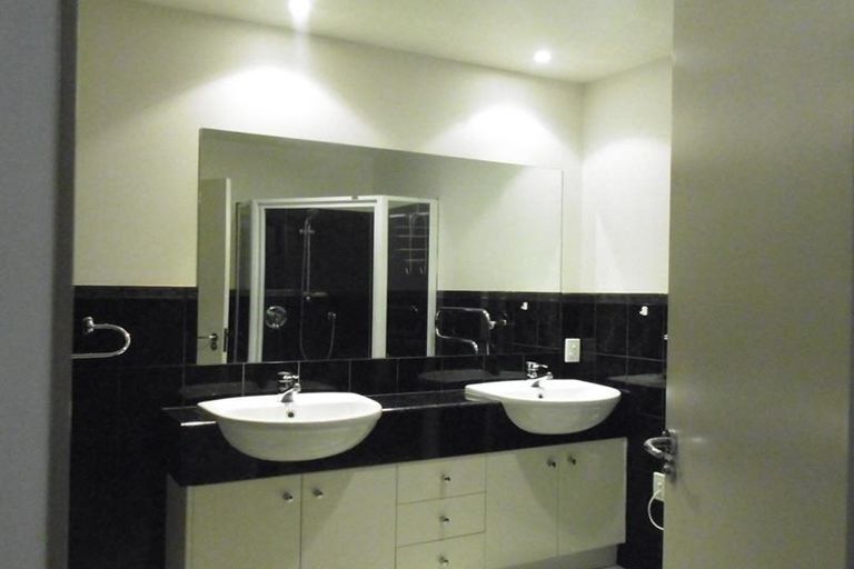 Photo of property in 175gd Hurstmere Road, Takapuna, Auckland, 0622