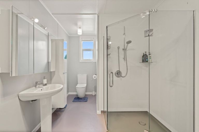 Photo of property in 2268 Ohai Clifden Highway, Orawia, Otautau, 9682