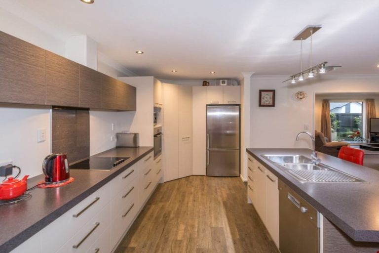 Photo of property in 32 Date Crescent, Aidanfield, Christchurch, 8025