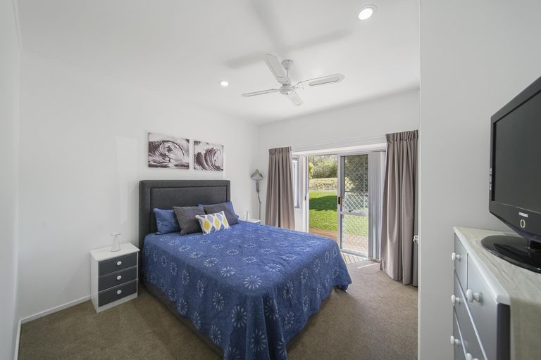 Photo of property in 12 Ranfurly Road, Alfriston, Auckland, 2105