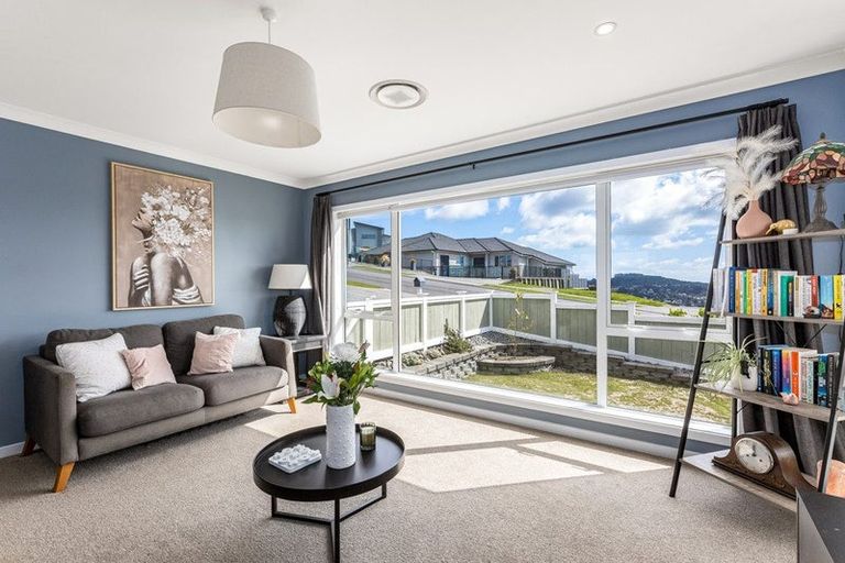 Photo of property in 144 Endeavour Drive, Whitby, Porirua, 5024