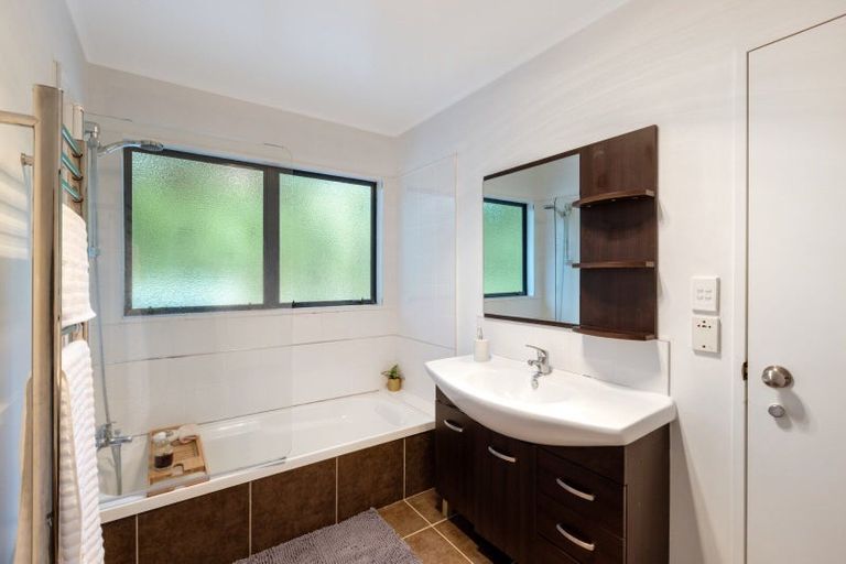 Photo of property in 415 Welcome Bay Road, Welcome Bay, Tauranga, 3175