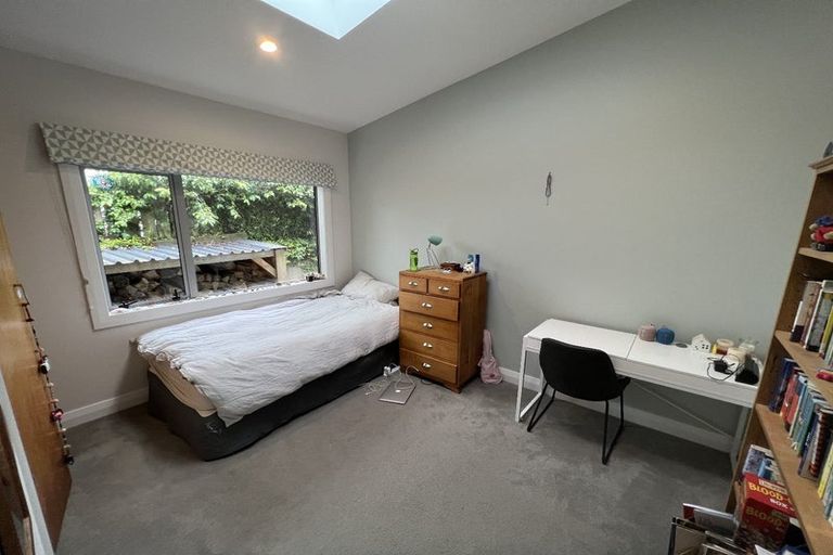 Photo of property in 14 Roys Road, Plimmerton, Porirua, 5026