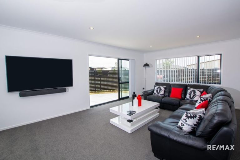 Photo of property in 18 Naeo Close, Papamoa Beach, Papamoa, 3118