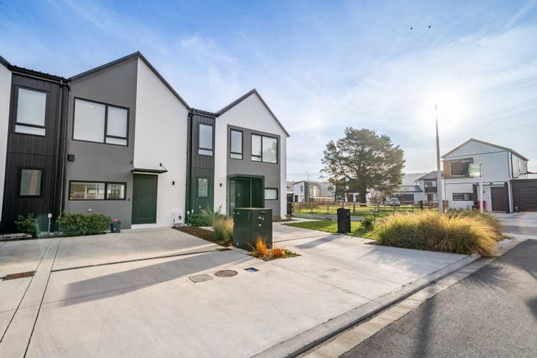 Photo of property in 4 Humphrey Rainey Lane, Wallaceville, Upper Hutt, 5018