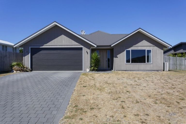Photo of property in 15 Brompton Close, Richmond Heights, Taupo, 3330