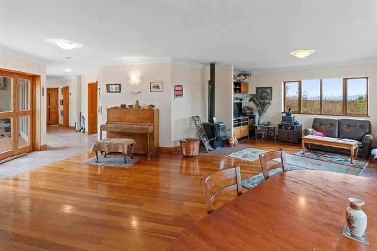 Photo of property in 105 Te Maire Road, Kahutara, Featherston, 5771