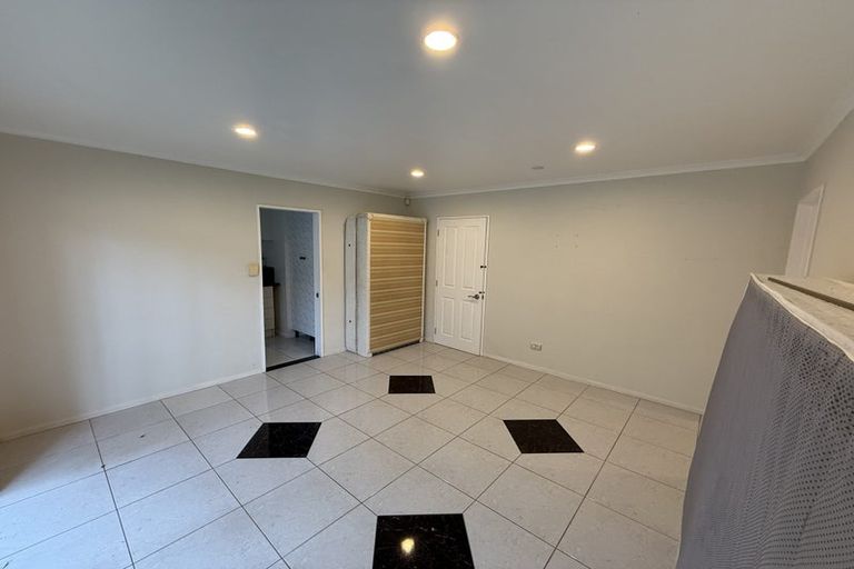 Photo of property in 102 Middlefield Drive, Flat Bush, Auckland, 2016