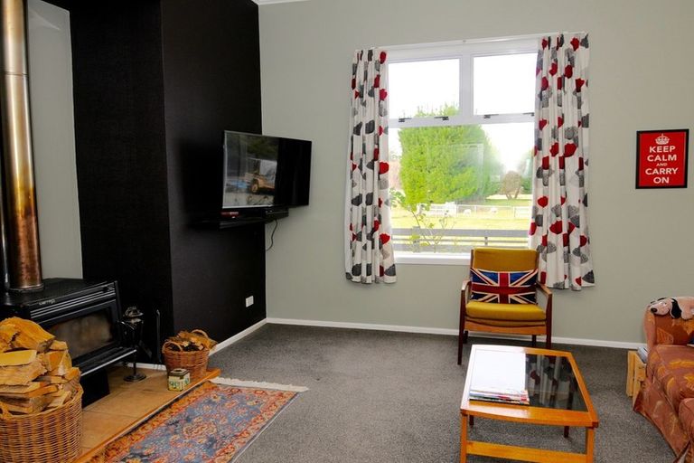 Photo of property in 64 Waihao Back Road, Waimate, 7979