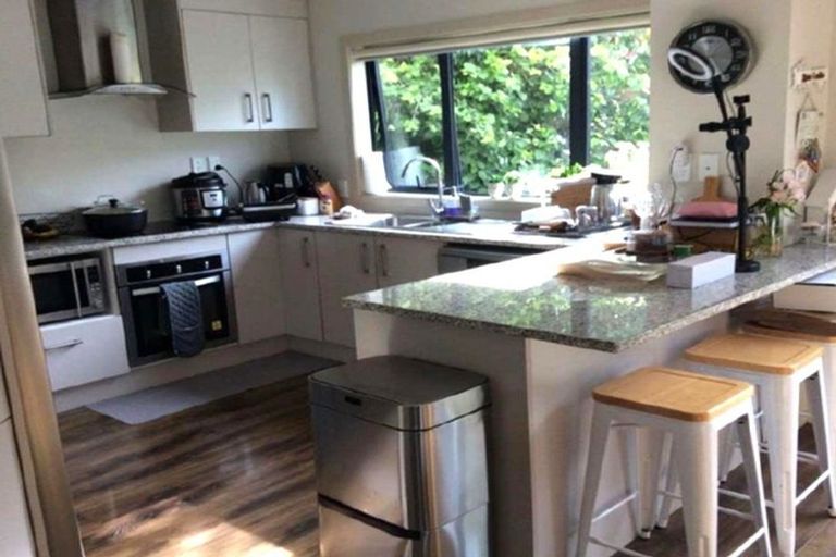 Photo of property in 2/254 Onewa Road, Birkenhead, Auckland, 0626