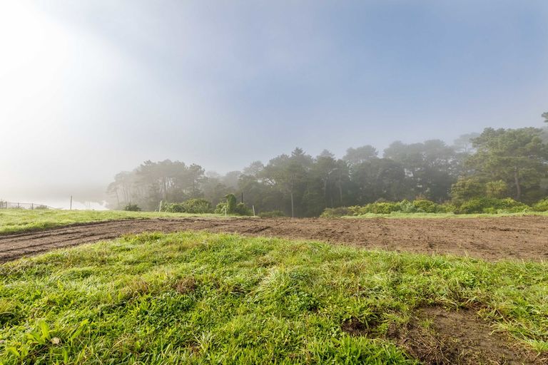 Photo of property in 74 Pohutukawa Parade, Riverhead, 0820