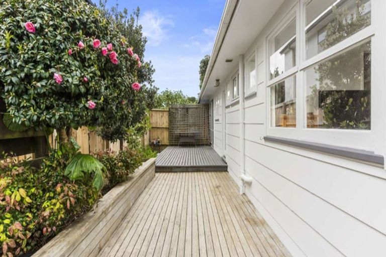 Photo of property in 1/11 Talavera Place, Te Atatu South, Auckland, 0602