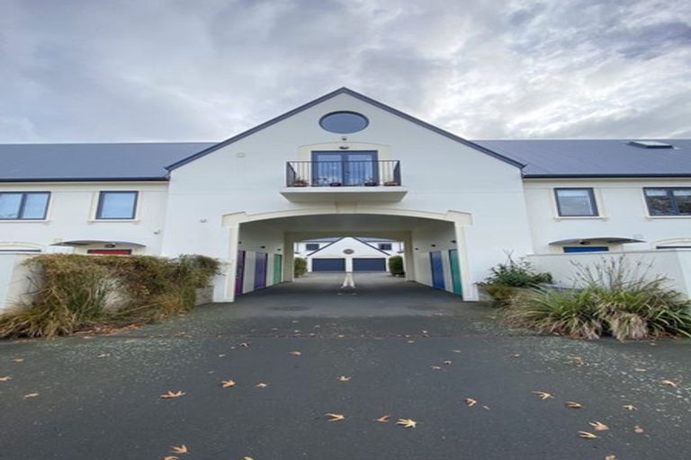 Photo of property in 2/165 Chester Street East, Christchurch Central, Christchurch, 8011