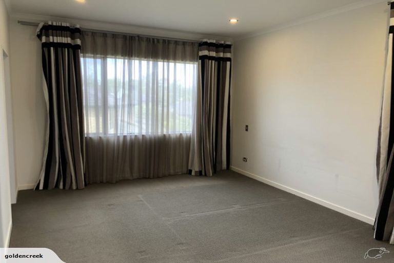 Photo of property in 8 Travis View Drive, Fairview Heights, Auckland, 0632
