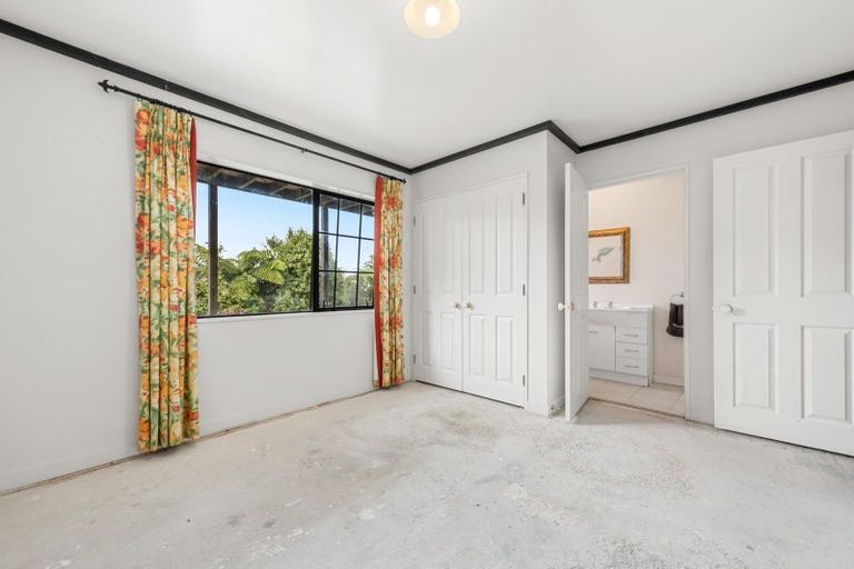 Photo of property in 117 Sweetacres Drive, Belmont, Lower Hutt, 5010