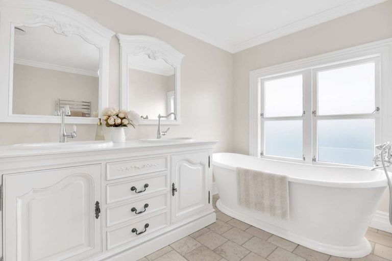 Photo of property in 43 Colombo Road, Waiuku, 2123