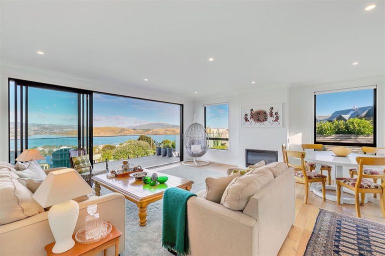 Photo of property in 8 The Track, Plimmerton, Porirua, 5026