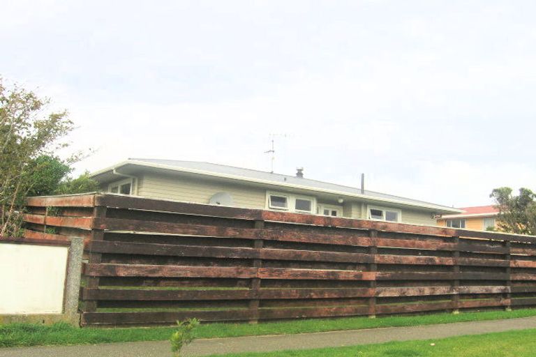 Photo of property in 310 Maungaraki Road, Maungaraki, Lower Hutt, 5010