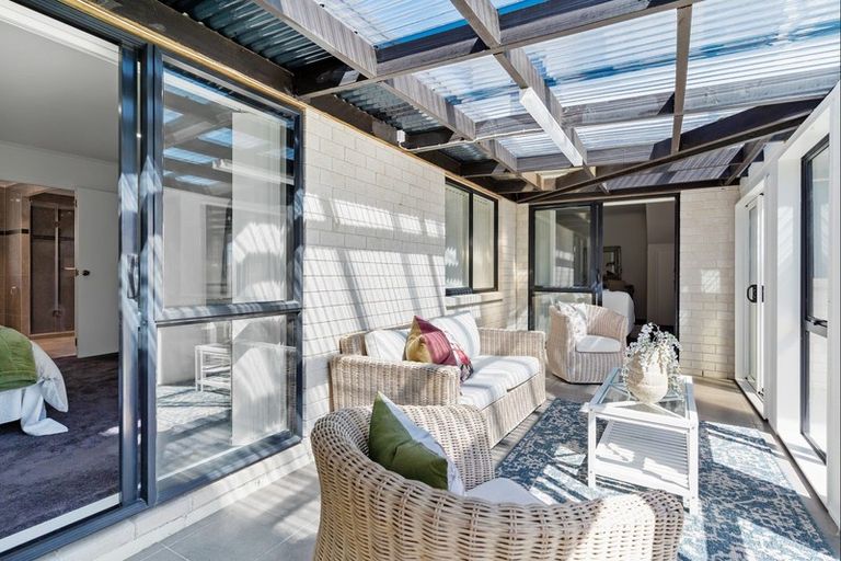 Photo of property in 8 Lowburn Place, Clover Park, Auckland, 2019