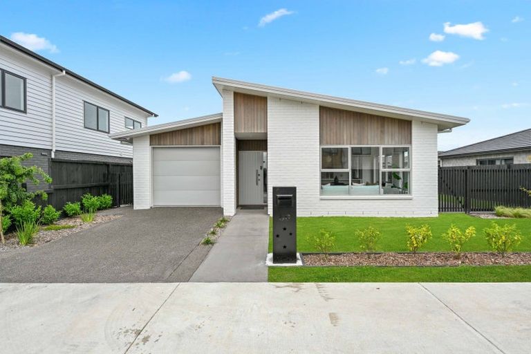 Photo of property in 86 Maanihi Drive, Rototuna North, Hamilton, 3210