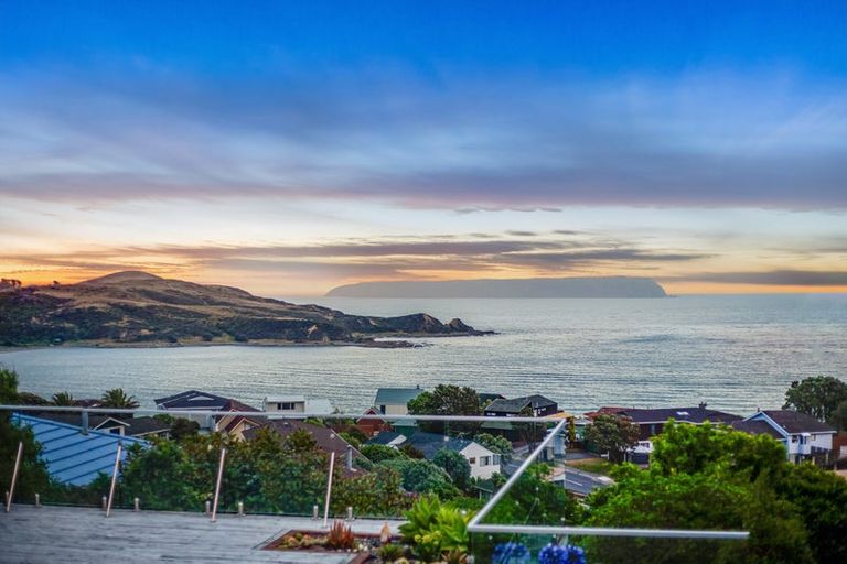 Photo of property in 9 Tregear Place, Camborne, Porirua, 5026