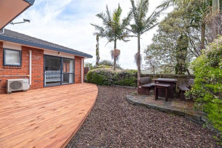 Photo of property in 10 Roy Maloney Drive, Henderson, Auckland, 0612