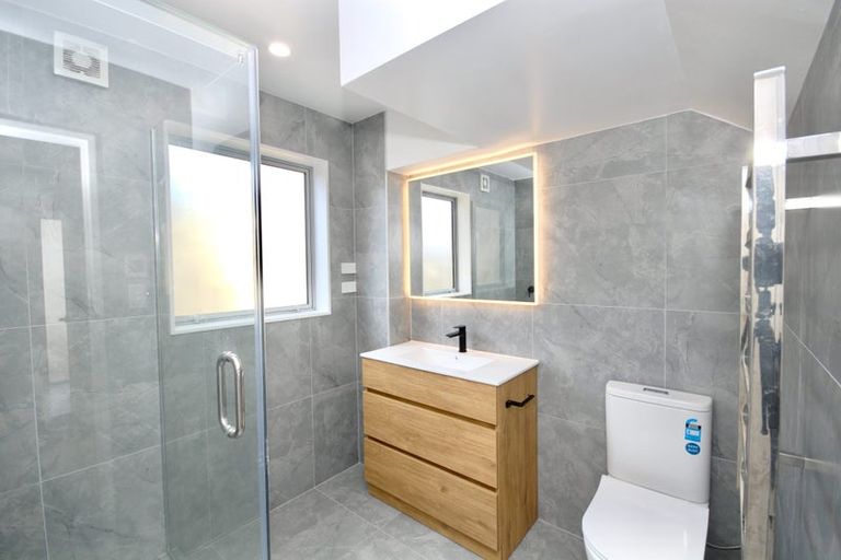 Photo of property in 298f Sunset Road, Windsor Park, Auckland, 0632