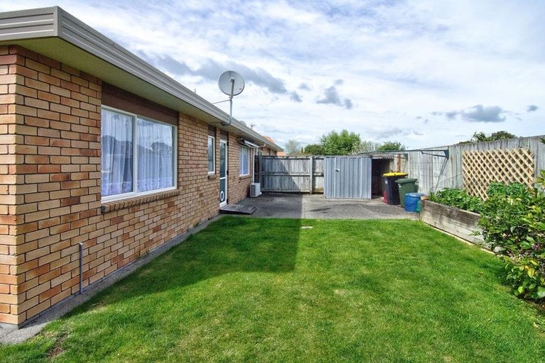Photo of property in Holdsworth Villas, 4/2 William Donald Drive, Solway, Masterton, 5810