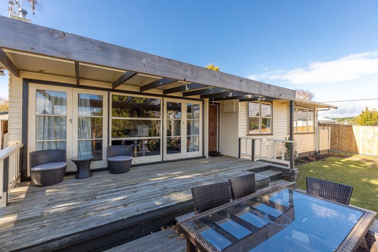 Photo of property in 4 Stoke Place, Awapuni, Palmerston North, 4412