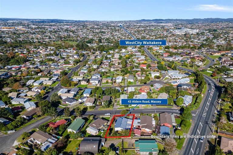 Photo of property in 43 Aldern Road, Massey, Auckland, 0614