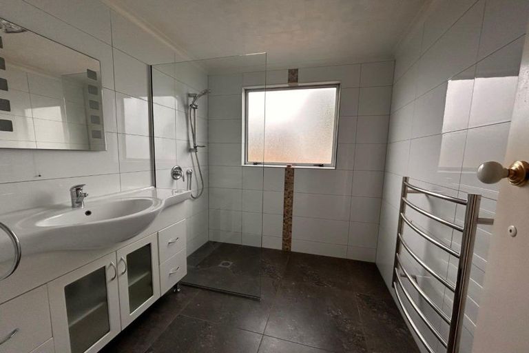 Photo of property in 121 Karaka Street, Castlecliff, Whanganui, 4501