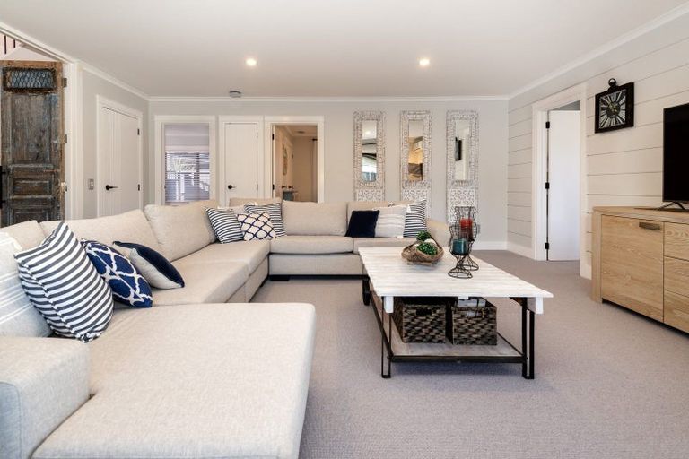 Photo of property in 103 Pine Harbour Parade, Beachlands, Auckland, 2018