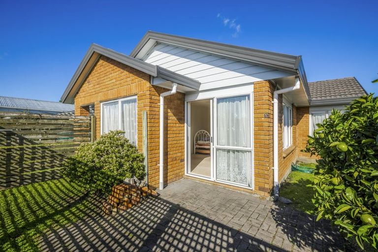 Photo of property in 6a Sheriff Place, Randwick Park, Auckland, 2105