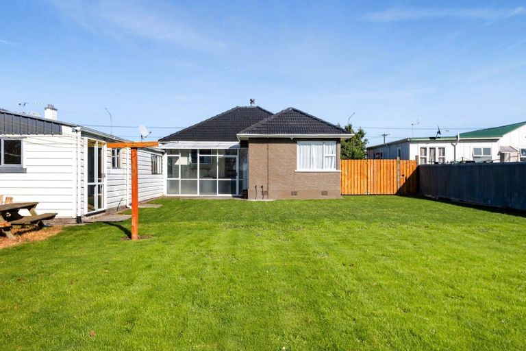 Photo of property in 84 Glover Road, Hawera, 4610