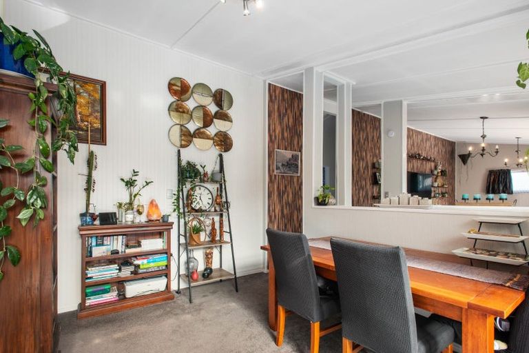 Photo of property in 26 Dunton Drive, Welcome Bay, Tauranga, 3112