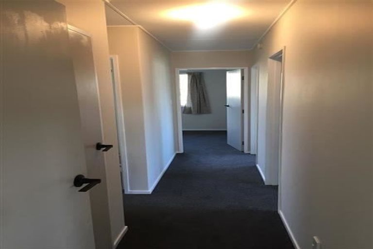 Photo of property in 16 Jeffares Place, Taradale, Napier, 4112