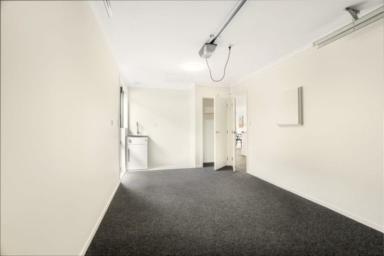 Photo of property in 25 Waruhia Crescent, Rototuna North, 3281