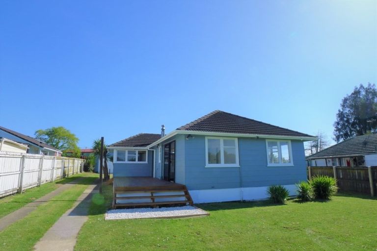 Photo of property in 88 Swaffield Road, Papatoetoe, Auckland, 2025
