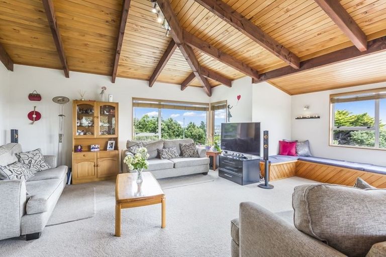 Photo of property in 70 Tiri Road, Manly, Whangaparaoa, 0930