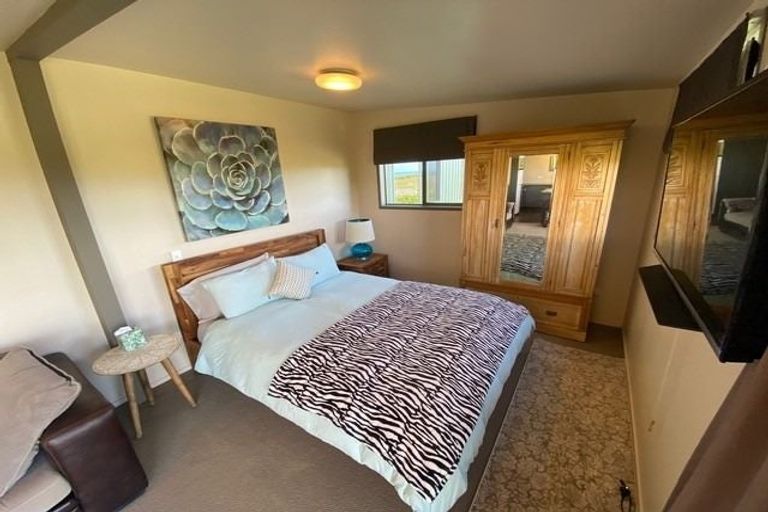 Photo of property in 55 Scarlys Way, Okitu, Gisborne, 4010